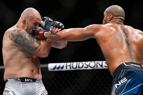 Expert UFC Picks For Tonight .